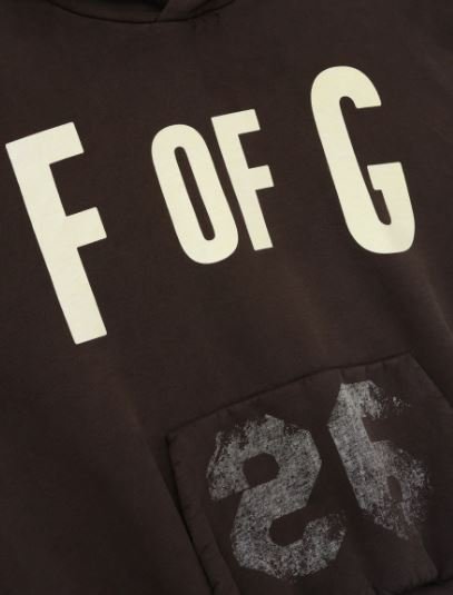 Classic Half Raglan Hoodie for Minimalist Streetwear Comfort