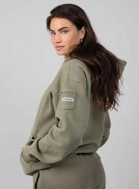 Travel Essentials Hoodie | Men's Multi-Pocket Comfort Transit Pullover