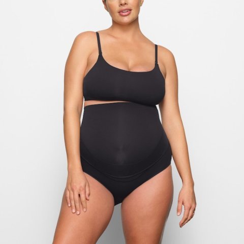 Buy Fits Everybody Maternity Pumping Scoop Bralette Onyx Online | Hands-Free Pumping & Nursing Bralette for Moms