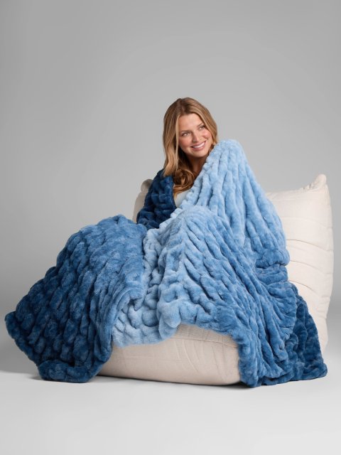 Buy Dreamer Blanket Online | Ultra Soft Luxury Cozy Blanket for All-Season Comfort
